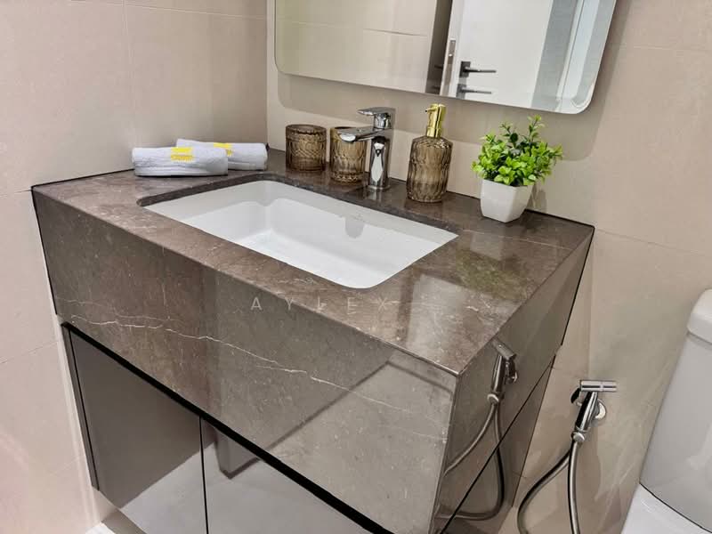 Servis Apartment untuk Dijual di Crown Residences @ Pavilion Damansara Heights - Aylex . - Bathroom - PropertyGuru.com.my