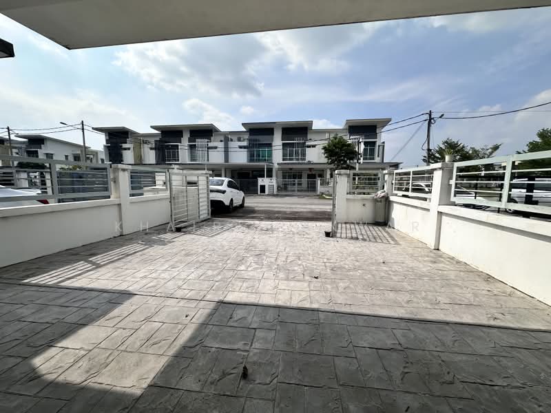 2-storey Terraced House for Sale in Saujana Utama (Puncak Alam) - Khairil Anwar Sirajudin - Exterior - PropertyGuru.com.my