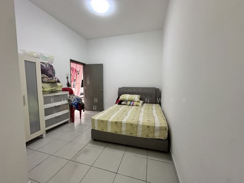 2-storey Terraced House for Sale in Saujana Utama (Puncak Alam) - Khairil Anwar Sirajudin - Bedroom - PropertyGuru.com.my