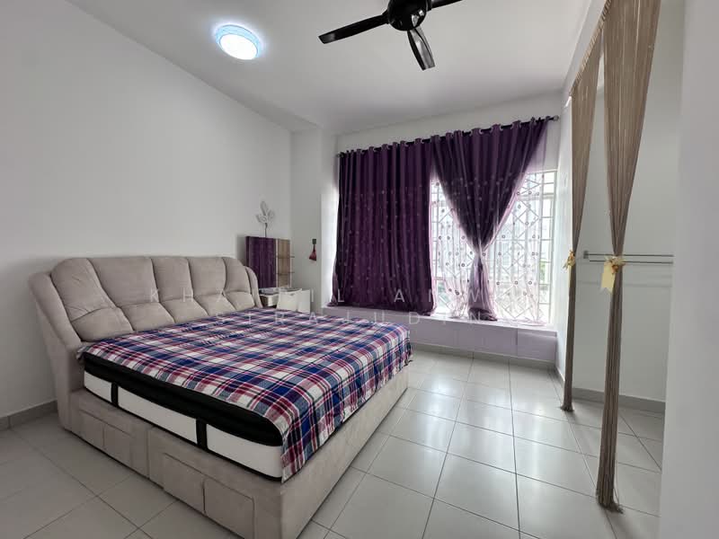 2-storey Terraced House for Sale in Saujana Utama (Puncak Alam) - Khairil Anwar Sirajudin - Bedroom - PropertyGuru.com.my