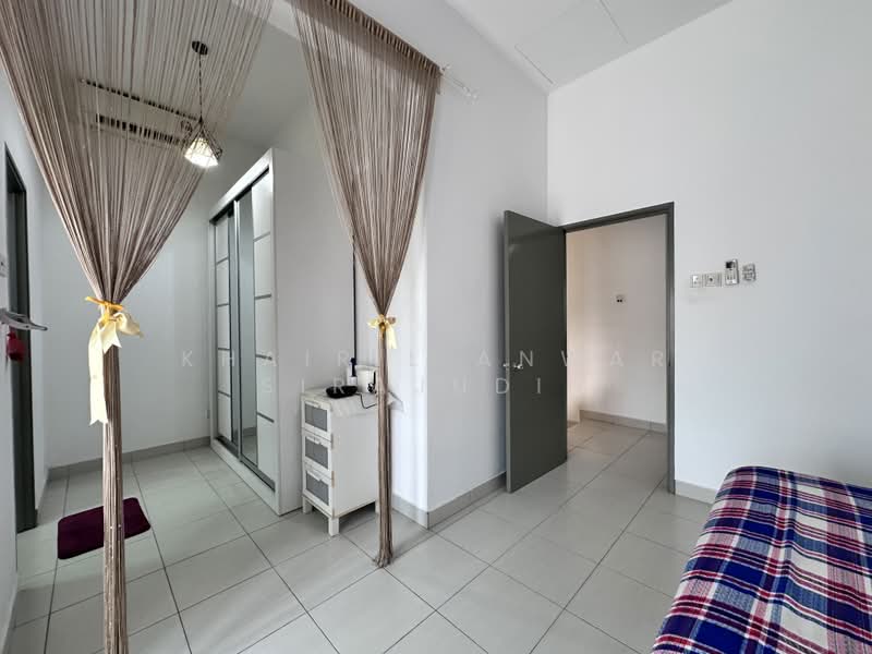 2-storey Terraced House for Sale in Saujana Utama (Puncak Alam) - Khairil Anwar Sirajudin - Bedroom - PropertyGuru.com.my