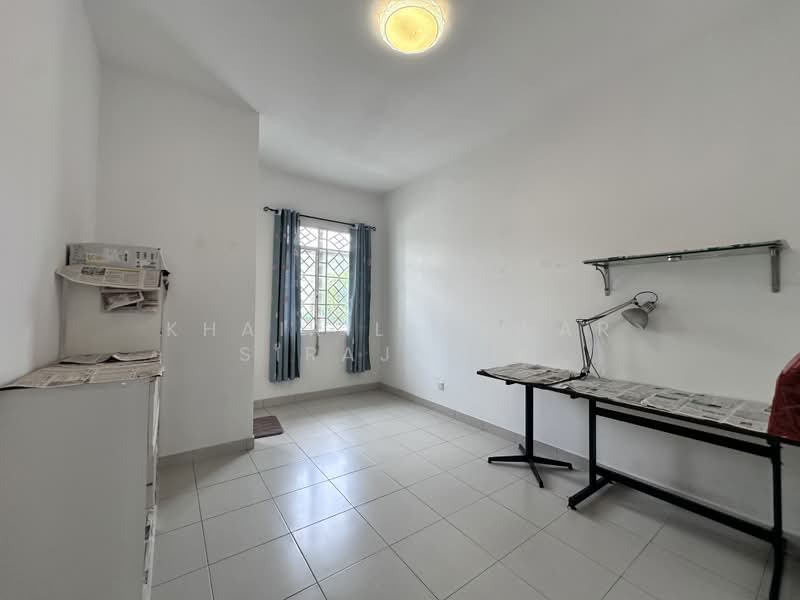 2-storey Terraced House for Sale in Saujana Utama (Puncak Alam) - Khairil Anwar Sirajudin - Study - PropertyGuru.com.my