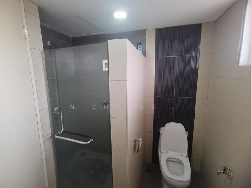 Apartment for Sale at Larkin Residence Phase 2 - Nicholas . - Bathroom - PropertyGuru.com.my