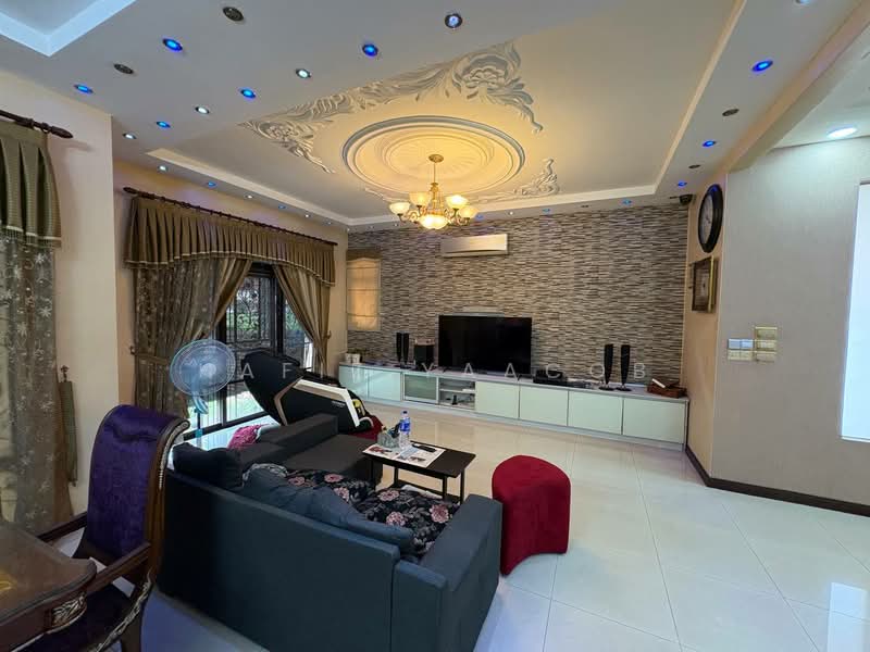 Bungalow for Sale in Glenmarie Cove (Klang) - Hafiz Yaacob - Living Room - PropertyGuru.com.my