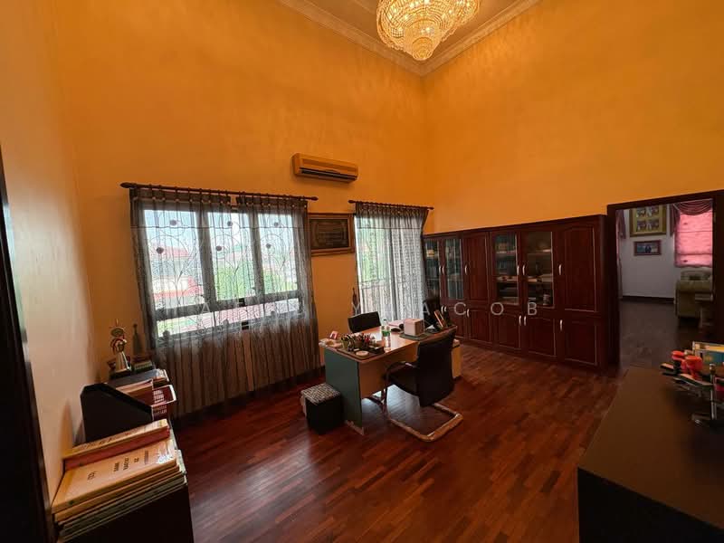 Bungalow for Sale in Glenmarie Cove (Klang) - Hafiz Yaacob - Study - PropertyGuru.com.my