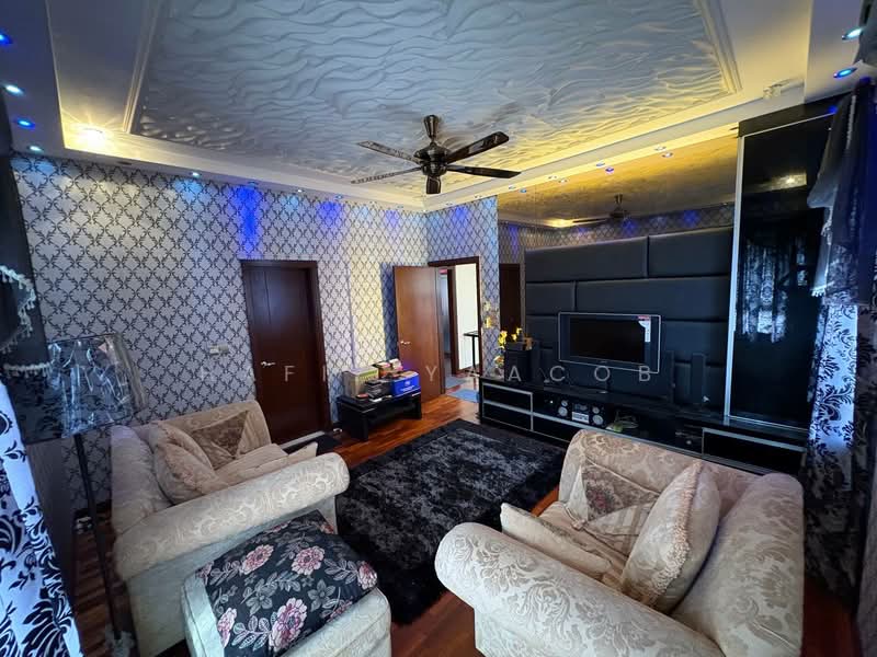 Bungalow for Sale in Glenmarie Cove (Klang) - Hafiz Yaacob - Living Room - PropertyGuru.com.my