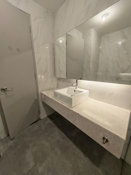 Servis Apartment untuk Disewa di Sinaran TTDI - Lisa Low - Bathroom - PropertyGuru.com.my