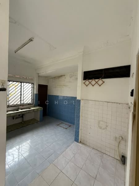 1-storey Terraced House for Sale in Taman Universiti (Skudai) - Nicholas . - Kitchen - PropertyGuru.com.my