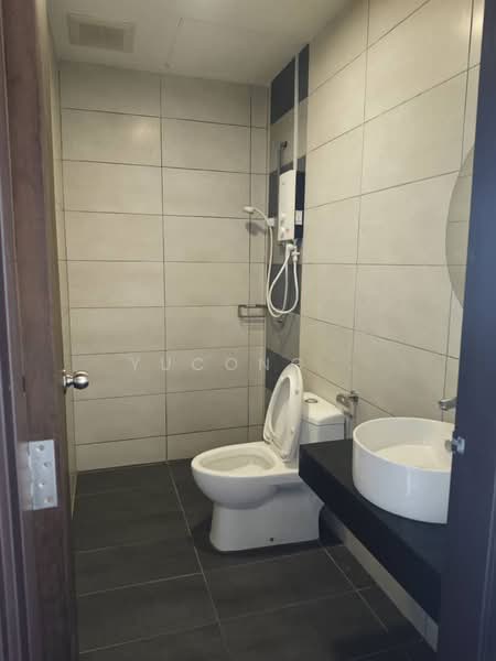 Servis Apartment untuk Dijual di Molek Regency - Yucong . - Bathroom - PropertyGuru.com.my