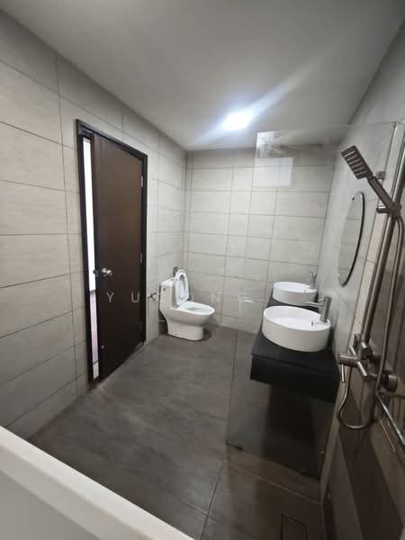 Servis Apartment untuk Dijual di Molek Regency - Yucong . - Bathroom - PropertyGuru.com.my
