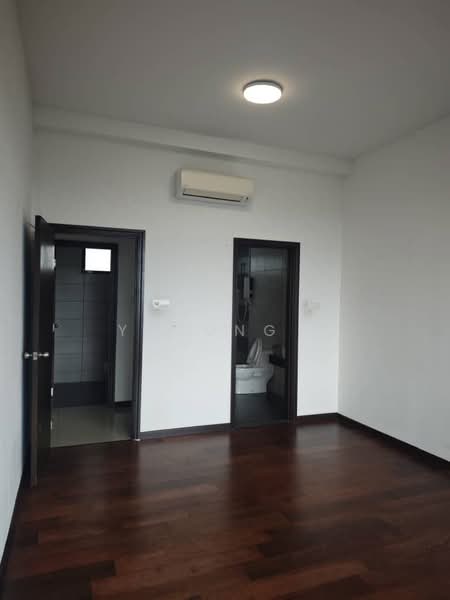Servis Apartment untuk Dijual di Molek Regency - Yucong . - Bathroom - PropertyGuru.com.my