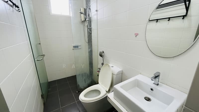 Servis Apartment untuk Disewa di Vue Residences - Ray Kong - Bathroom - PropertyGuru.com.my