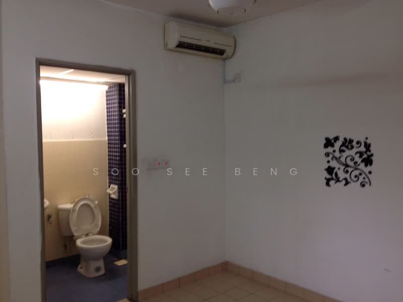 Condominium for Sale at Perdana Exclusive - Soo See Beng - Bathroom - PropertyGuru.com.my