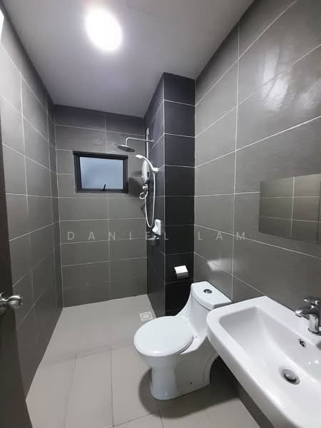 Condominium for Sale at The Henge - Daniel Lam - Bathroom - PropertyGuru.com.my