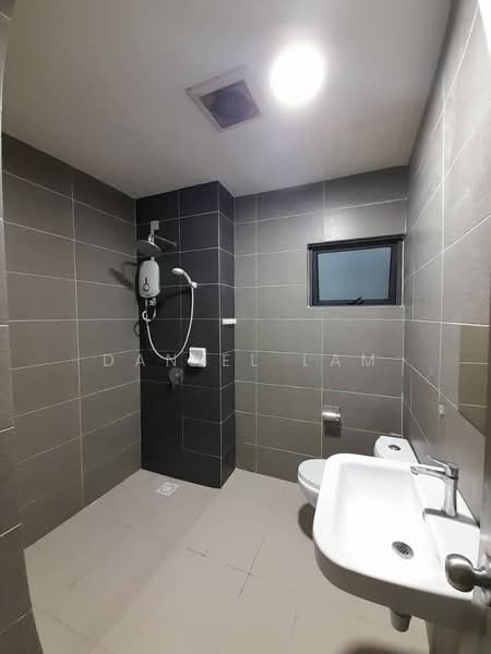 Condominium for Sale at The Henge - Daniel Lam - Bathroom - PropertyGuru.com.my