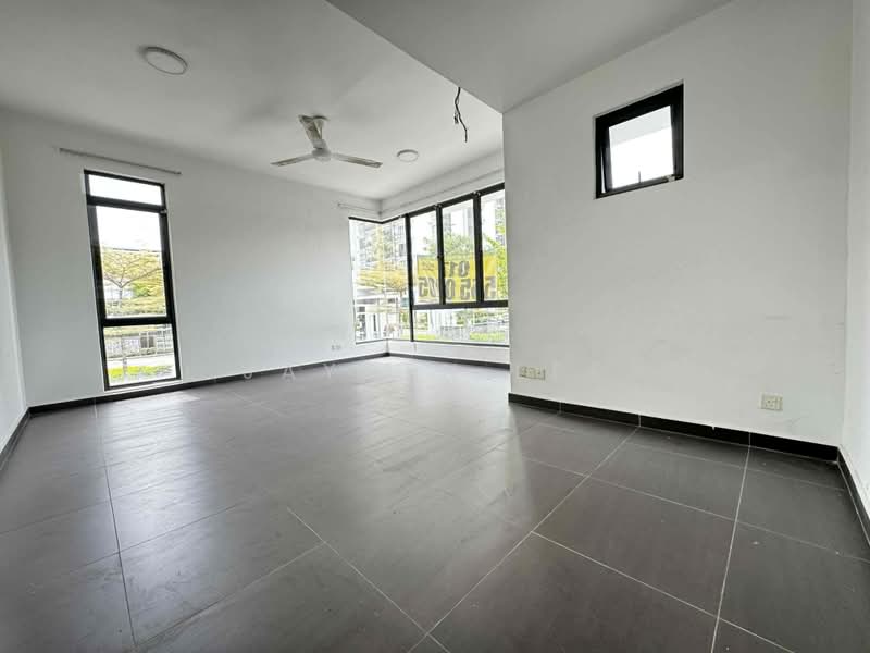 3-storey Terraced House for Sale in Mutiara Heights (Kajang) - Jayden Lee - Living Room - PropertyGuru.com.my