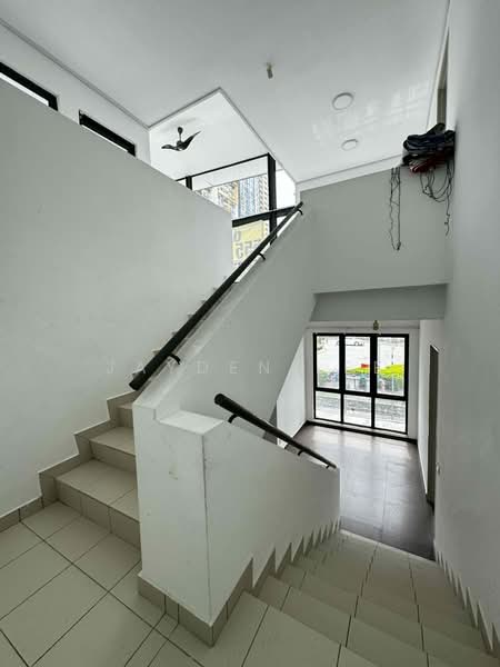 3-storey Terraced House for Sale in Mutiara Heights (Kajang) - Jayden Lee - Entrance - PropertyGuru.com.my