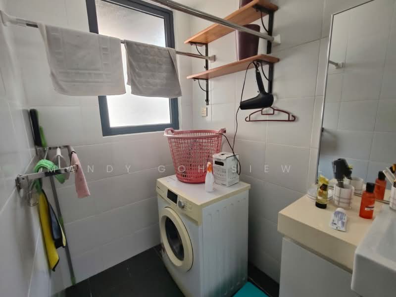 Service Residence for Sale at V@SUMMERPLACE - Mandy Goh Siew Li - Bathroom - PropertyGuru.com.my