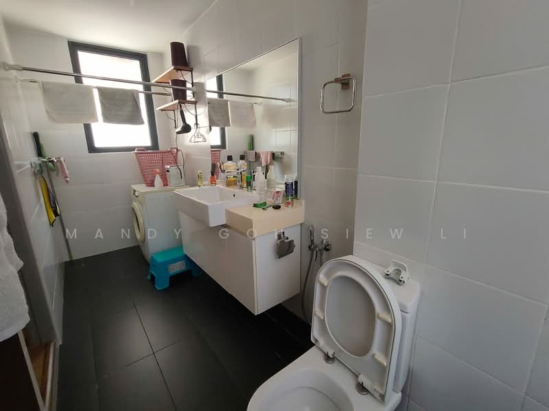 Service Residence for Sale at V@SUMMERPLACE - Mandy Goh Siew Li - Bathroom - PropertyGuru.com.my