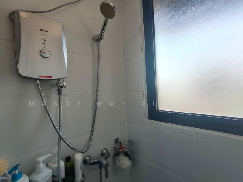 Service Residence for Sale at V@SUMMERPLACE - Mandy Goh Siew Li - Bathroom - PropertyGuru.com.my