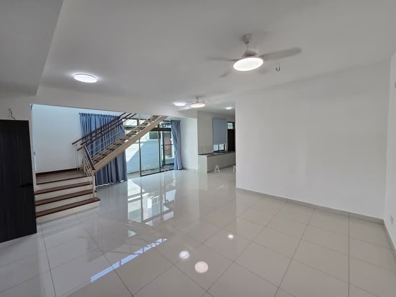 Cluster House for Rent in Taman Sutera Utama (Skudai) - CS Tan - Living Room - PropertyGuru.com.my