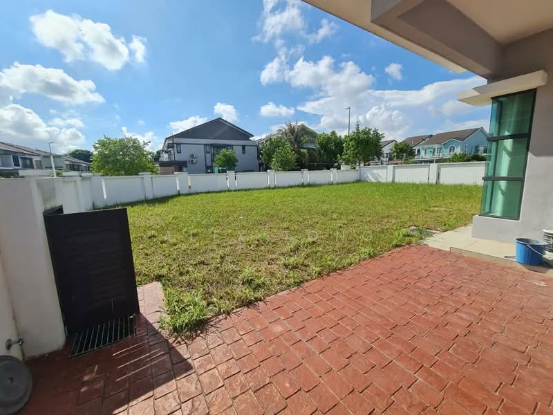 Rumah Berkembar untuk Dijual di Telok Panglima Garang (Selangor) - Alex Tong - PropertyGuru.com.my
