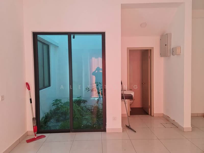Rumah Berkembar untuk Dijual di Telok Panglima Garang (Selangor) - Alex Tong - PropertyGuru.com.my