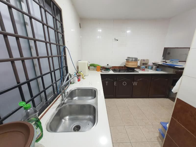 Terraced House for Sale in Puchong (Selangor) - Simon Teow - Kitchen - PropertyGuru.com.my