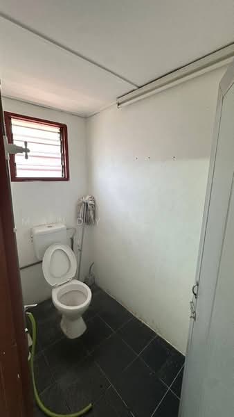 Rumah Teres 1-Tingkat untuk Disewa di Gopeng (Perak) - Mandy Phang - Bathroom - PropertyGuru.com.my
