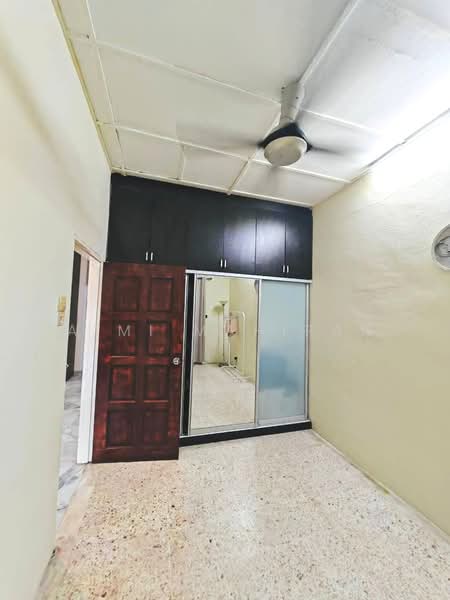 Rumah Teres 1 Tingkat untuk Dijual di Puchong (Selangor) - Aimi Mahirah - Bedroom - PropertyGuru.com.my