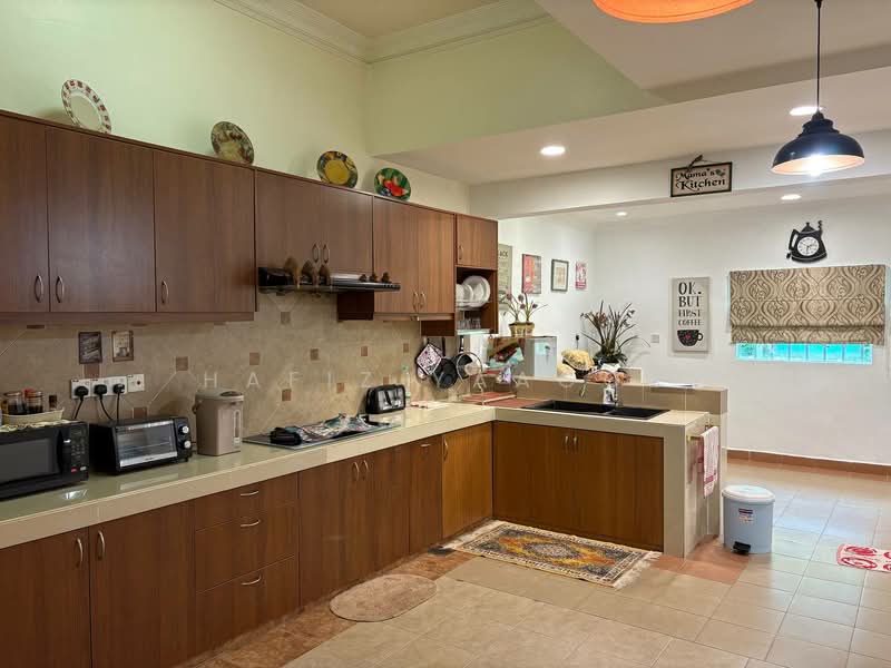 Rumah Berkembar untuk Dijual di Glenmarie Cove (Klang) - Hafiz Yaacob - Kitchen - PropertyGuru.com.my