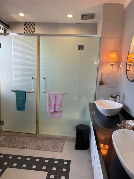 Rumah Berkembar untuk Dijual di Glenmarie Cove (Klang) - Hafiz Yaacob - Bathroom - PropertyGuru.com.my