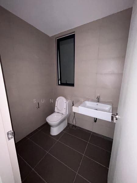 Kondominium untuk Dijual di Kuchai Sentral - Sunny Lee - Bathroom - PropertyGuru.com.my