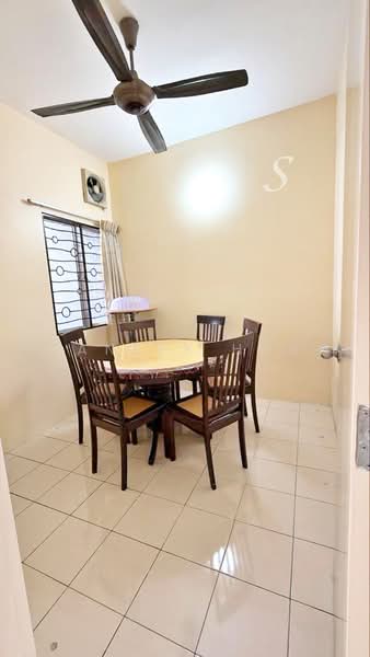Rumah Teres 2 Tingkat untuk Dijual di Setia Indah (Setia Alam) - Stanley Hong - Dining Room - PropertyGuru.com.my