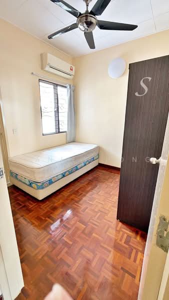 Rumah Teres 2 Tingkat untuk Dijual di Setia Indah (Setia Alam) - Stanley Hong - Bedroom - PropertyGuru.com.my