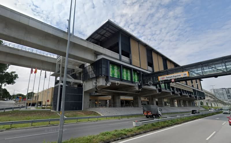 Rumah Teres untuk Dijual di Taman Pinggiran Putra (Seri Kembangan) - Raymond Wong - Exterior - PropertyGuru.com.my