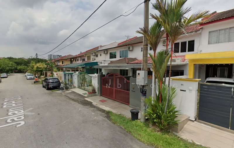 Rumah Teres untuk Dijual di Taman Pinggiran Putra (Seri Kembangan) - Raymond Wong - Exterior - PropertyGuru.com.my
