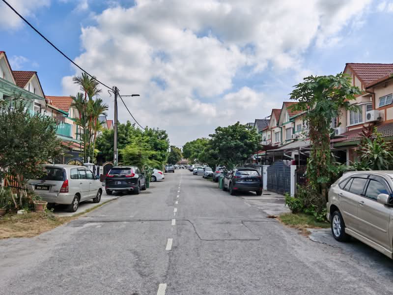 Terraced House for Sale in Bukit Rahman Putra (Sungai Buloh) - Ong KK - Exterior - PropertyGuru.com.my