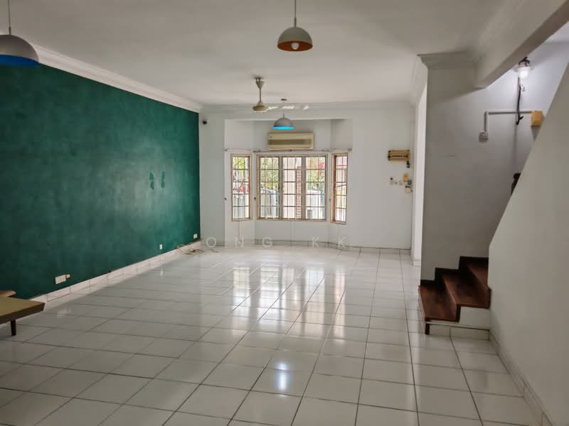 Terraced House for Sale in Bukit Rahman Putra (Sungai Buloh) - Ong KK - Living Room - PropertyGuru.com.my