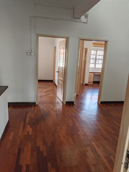 Terraced House for Sale in Bukit Rahman Putra (Sungai Buloh) - Ong KK - Corridor - PropertyGuru.com.my