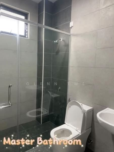 Terraced House for Rent in Kampung Sentosa Barat (Pasir Gudang) - Glenn Twe - Bathroom - PropertyGuru.com.my
