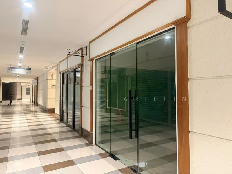 Retail Space untuk Dijual di Presint 1 (Putrajaya) - Shahrol Ariffin - Corridor - PropertyGuru.com.my