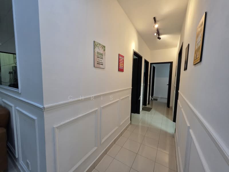 Pangsapuri untuk Dijual di Denai Nusantara Apartment - Chris Tan - Corridor - PropertyGuru.com.my