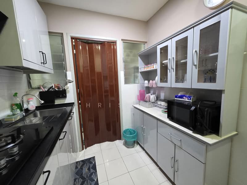 Pangsapuri untuk Dijual di Denai Nusantara Apartment - Chris Tan - Kitchen - PropertyGuru.com.my