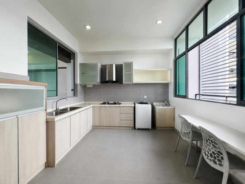 Kondominium untuk Dijual di Infinity Beachfront Condominium - Billy Teh - PropertyGuru.com.my