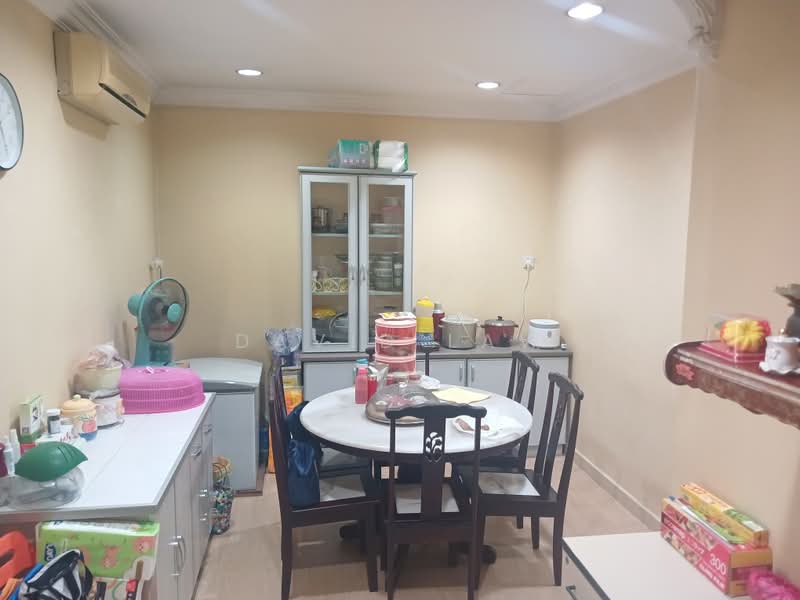 1-storey Terraced House for Sale in Salak south garden (Salak South) - David Law - PropertyGuru.com.my