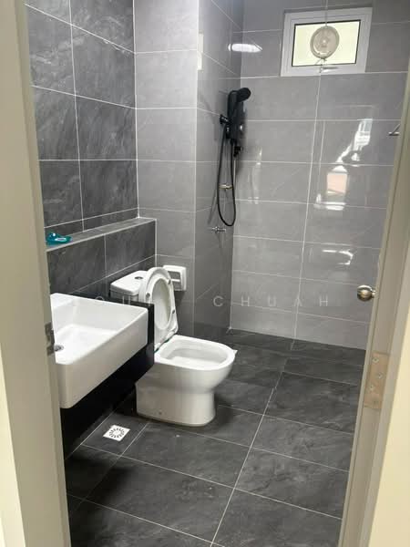 Kondominium untuk Disewa di Lucerne Residences - Louis Chuah - Bathroom - PropertyGuru.com.my