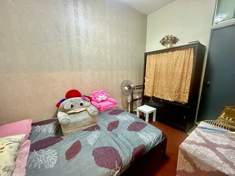 3-storey Terraced House for Sale in Kajang (Selangor) - Syahrim Naim - Bedroom - PropertyGuru.com.my