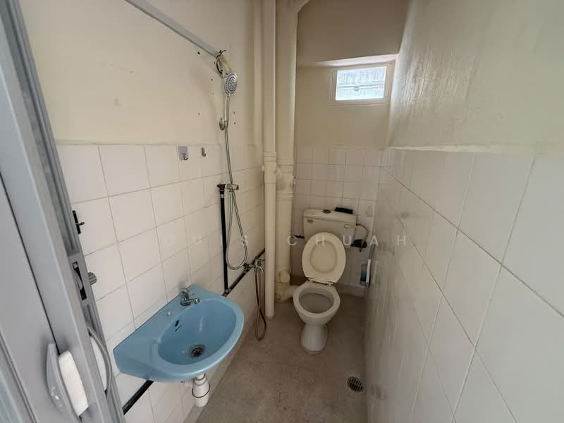 Apartment for Rent at Taman Seri Hijau - Louis Chuah - Bathroom - PropertyGuru.com.my