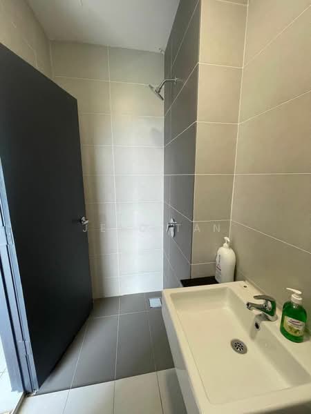 Pangsapuri untuk Disewa di Gizo 11 - Jeno Tan - Bathroom - PropertyGuru.com.my